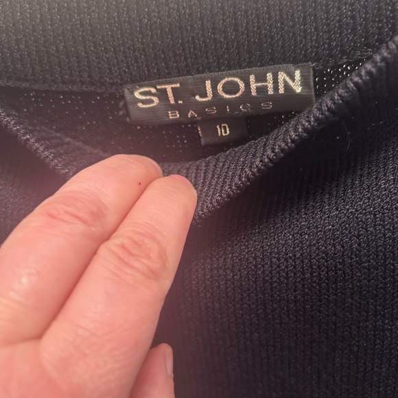 St John Basics Black Boucle Knit Mini Skirt. Size 10 - Picture 4 of 10